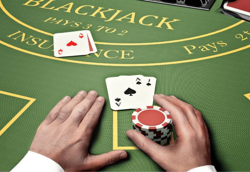 Chơi Blackjack Theo Chiến Lược, Không Nhờ May Rủi 5 Hiểu rõ điểm mạnh và yếu của nhà cái